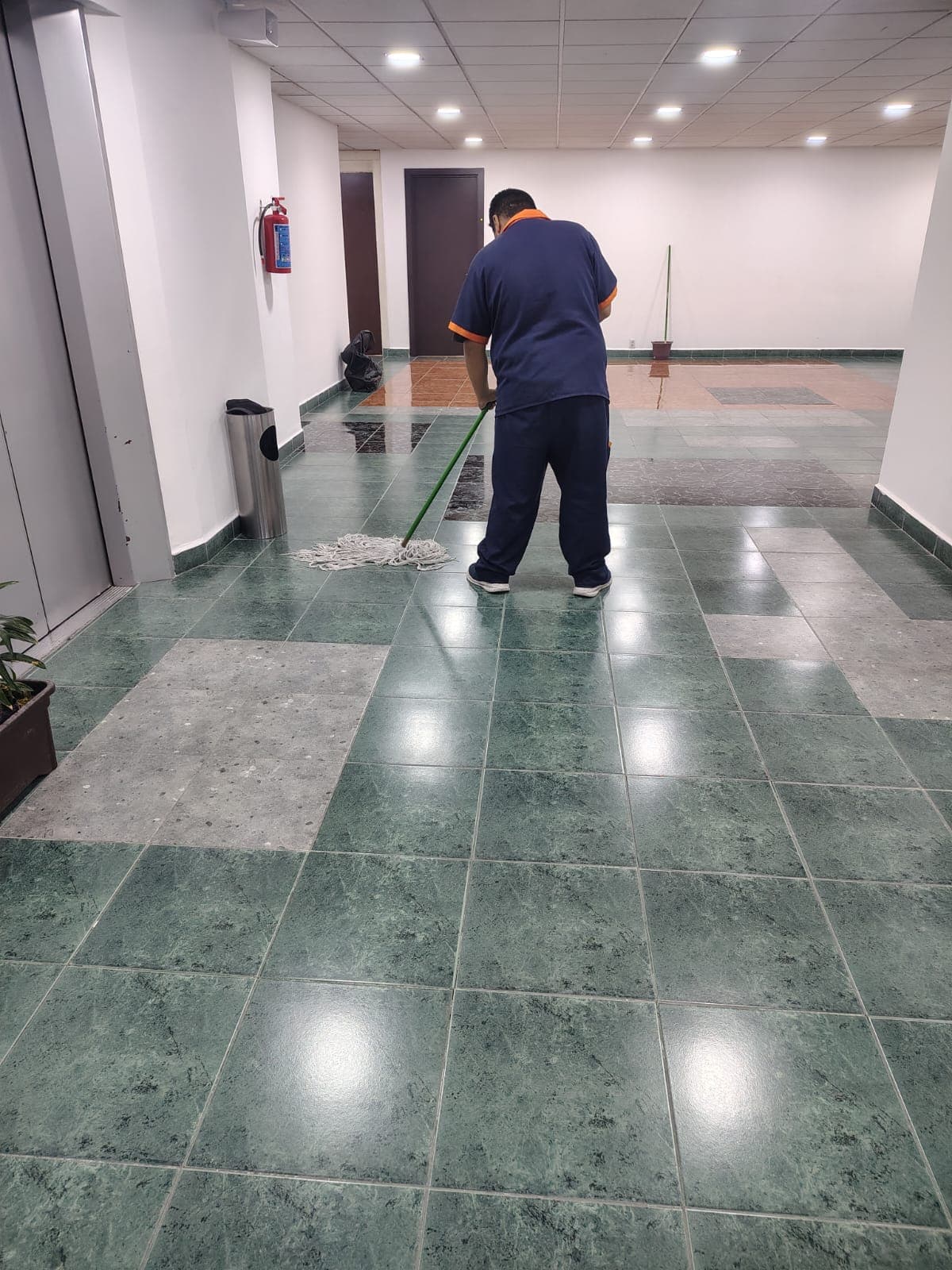 Pulido y mantenimiento de pisos